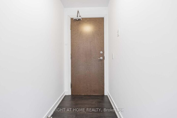 Property Photo:  2212 Lake Shore Boulevard W 2806  ON M8V 0C2 
