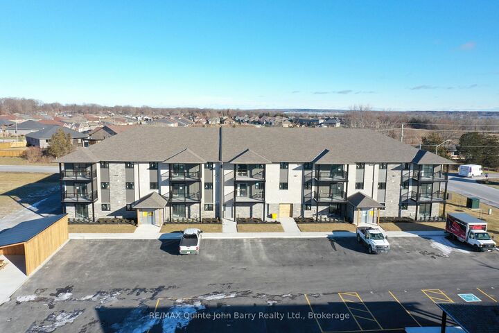 101-10 Hillside Meadow Drive — photo 1
