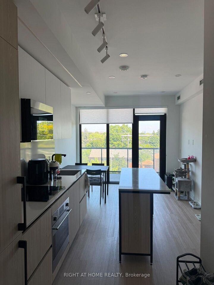 Photo de la propriété: Six99 Sheppard Avenue E 520 ON M2K 0J5