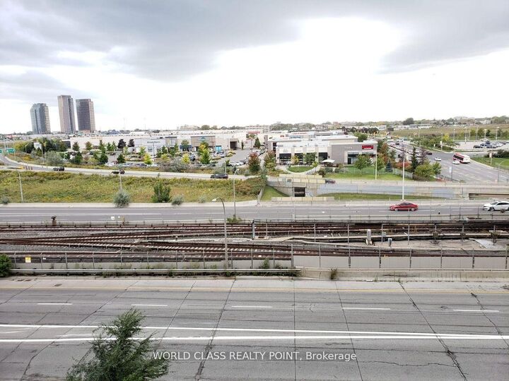 Property Photo:  38 Monte Kwinter Court 716  ON M3H 0E2 