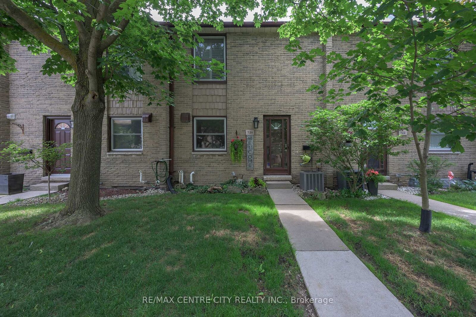 Property Photo: 720 Wonderland Road S 3 ON N6K 1L8