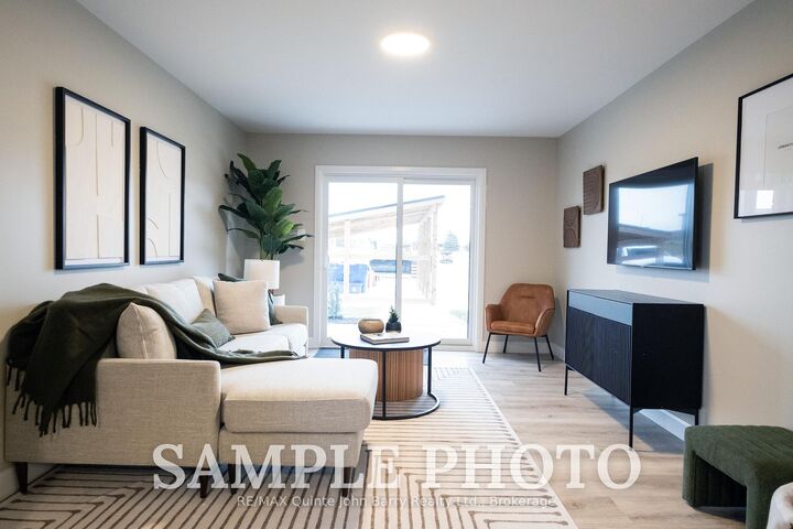 Property Photo: 208-10 Hillside Meadow Drive ON K8V 0J7