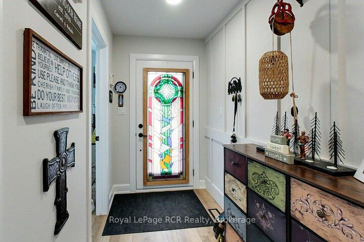 Property Photo:  815 18th Street  ON N4N 0C5 