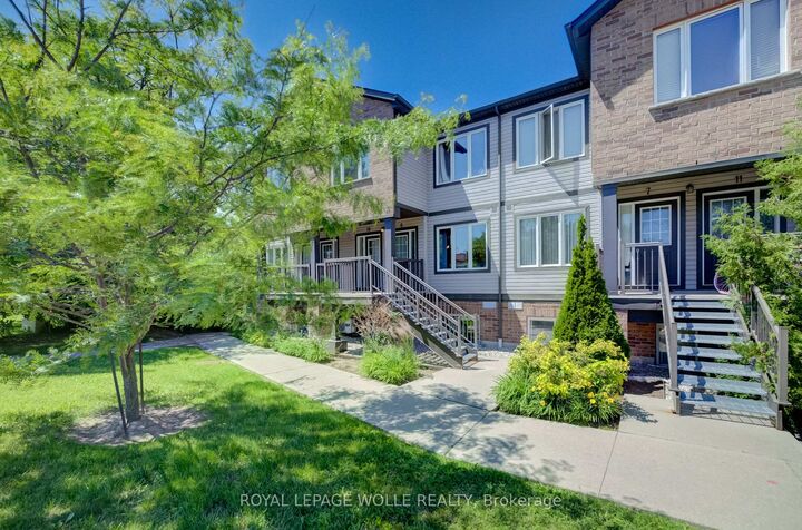 Property Photo: 42 West Acres Crescent 6 ON N2N 3G8