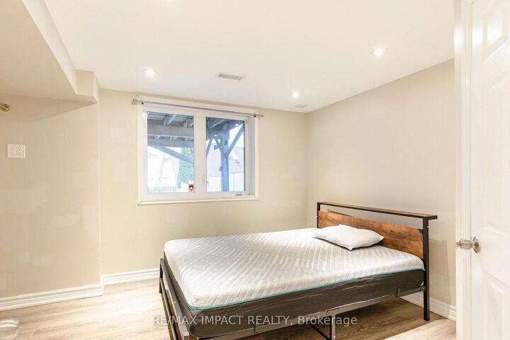 Property Photo:  1203 Meath Drive E  ON L1K 0G5 