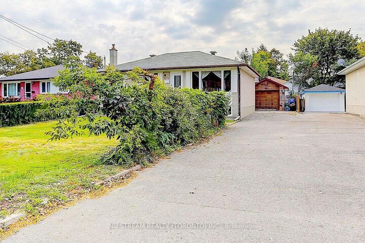 Property Photo: 432 Crosby Avenue Main ON L4C 2S1
