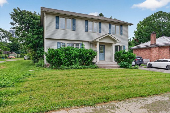 Property Photo: 251 Yonge Street ON K7M 1G2