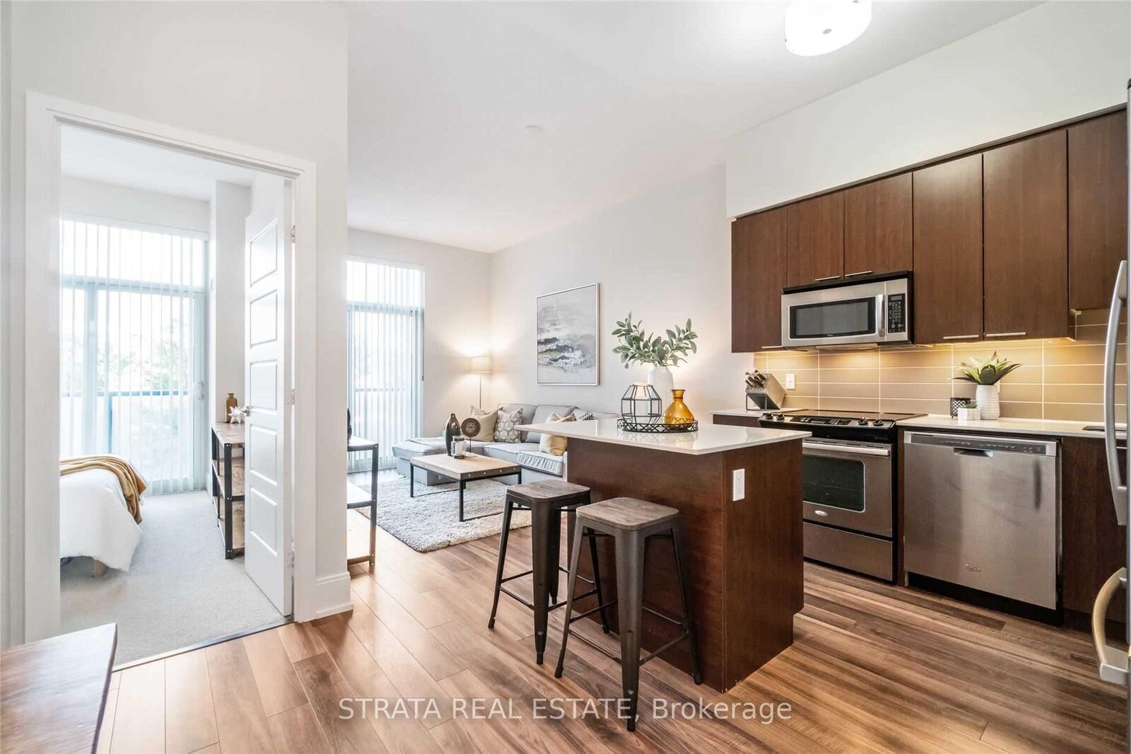 Property Photo:  15 Viking Lane 204  ON M9B 0A4 