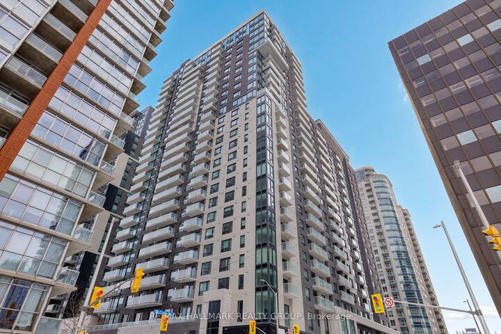 180 George Street 606 — photo 1