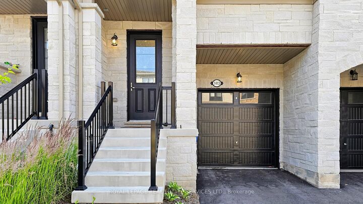 Property Photo:  1413 Oakmont Common  ON L7P 3A6 