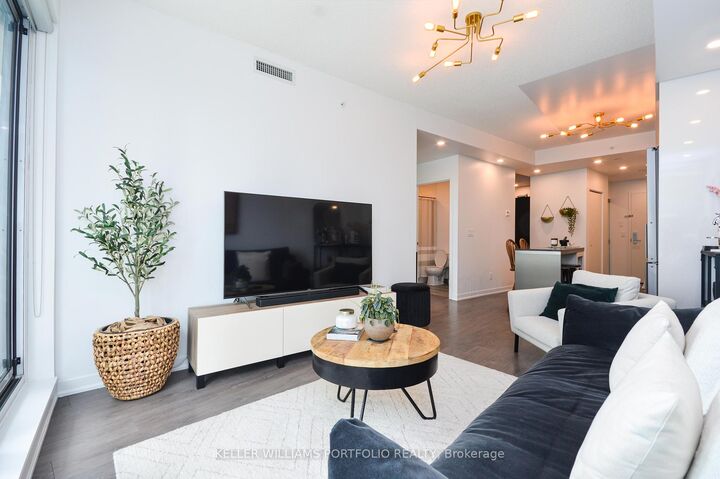 Property Photo: 51 East Liberty Street 1008 ON M6K 3P8