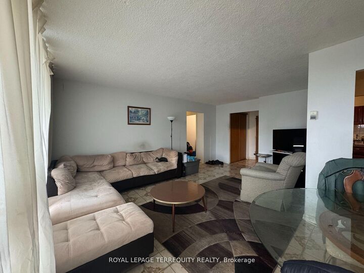 Property Photo: 15 London Green Court 409 ON M3N 1K4