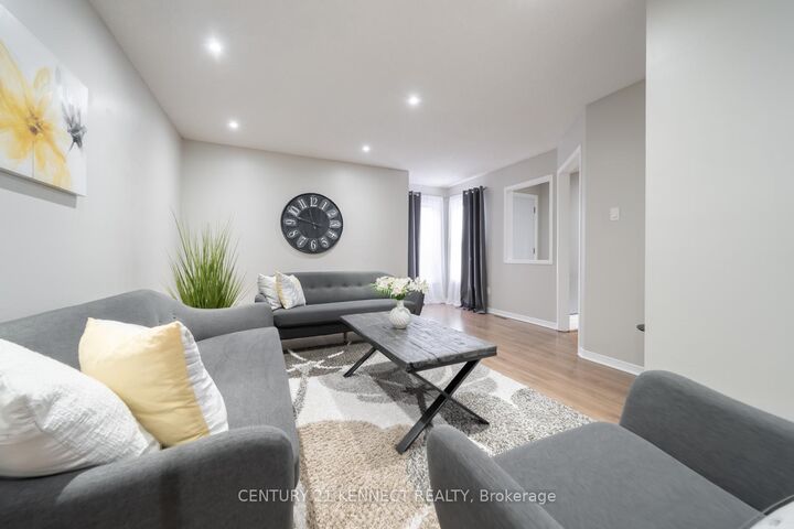 Property Photo:  805 Playter Crescent  ON L3X 1W7 
