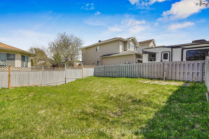 Property Photo: 2218 Cecile Crescent ON K4K 1S4