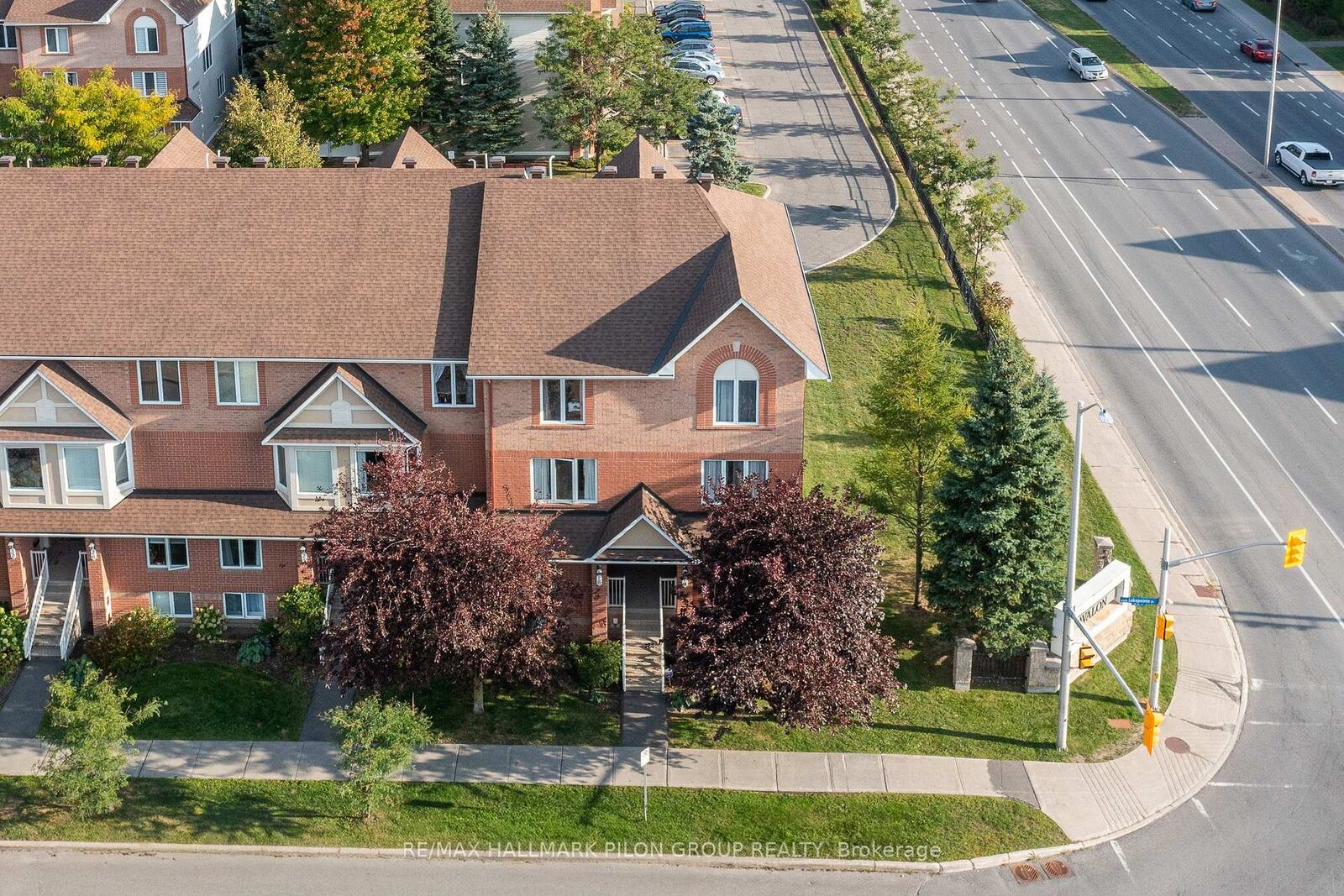 Property Photo: 10 Lakepointe Drive ON K4A 5E3