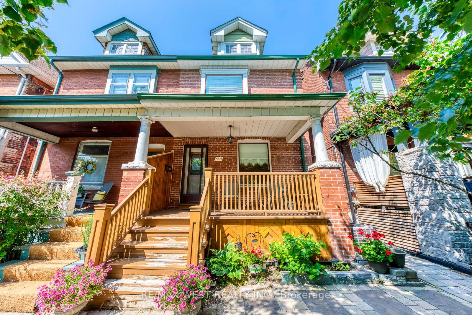 Property Photo:  170 Pacific Avenue  ON M6P 2P5 