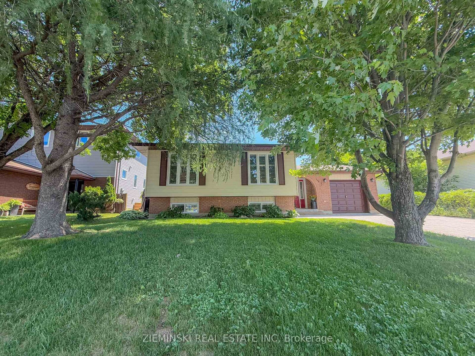 Photo de la propriété:  199 Clement Avenue  ON P0N 1C0 