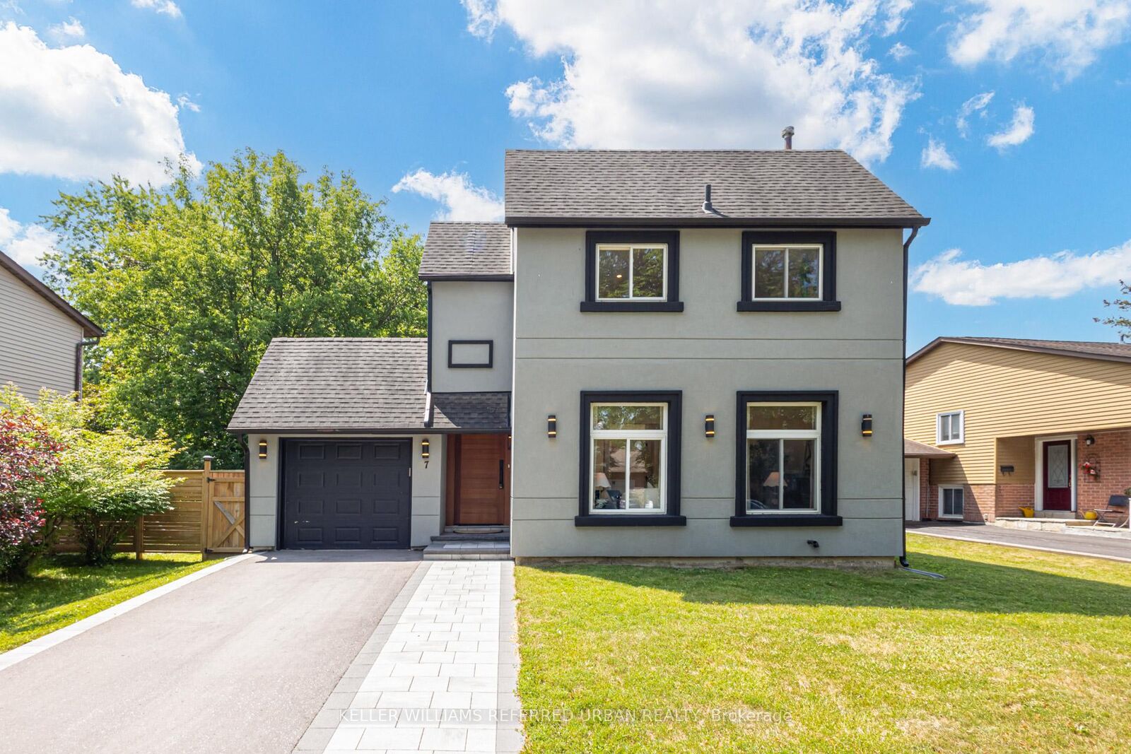 Property Photo:  7 Cossar Drive  ON L4G 3N6 