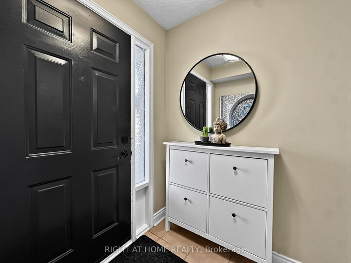 Property Photo:  94 Provincial Place  ON L6S 6C4 