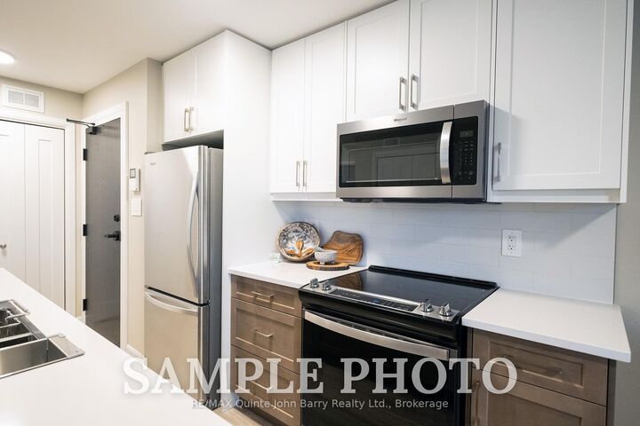 Property Photo: 306-10 Hillside Meadow Drive ON K8V 0J7