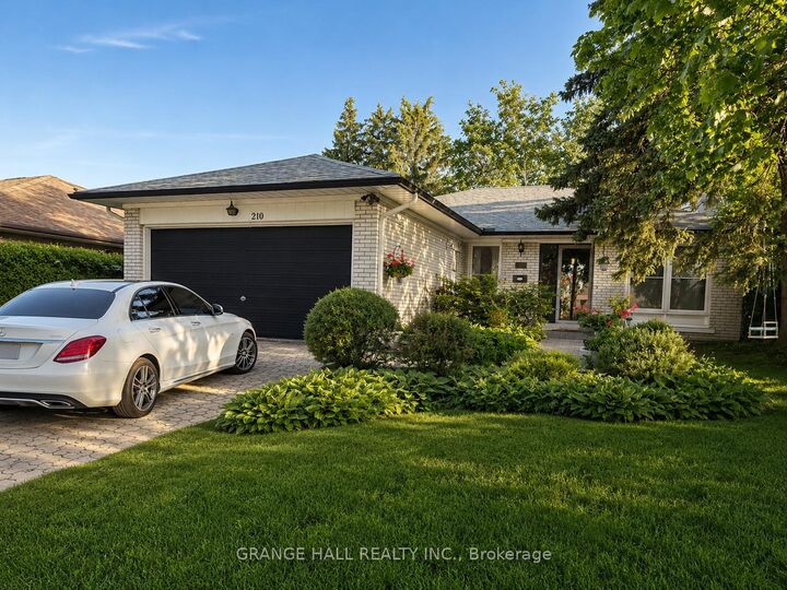 210 Lloyd Manor Road — photo 1