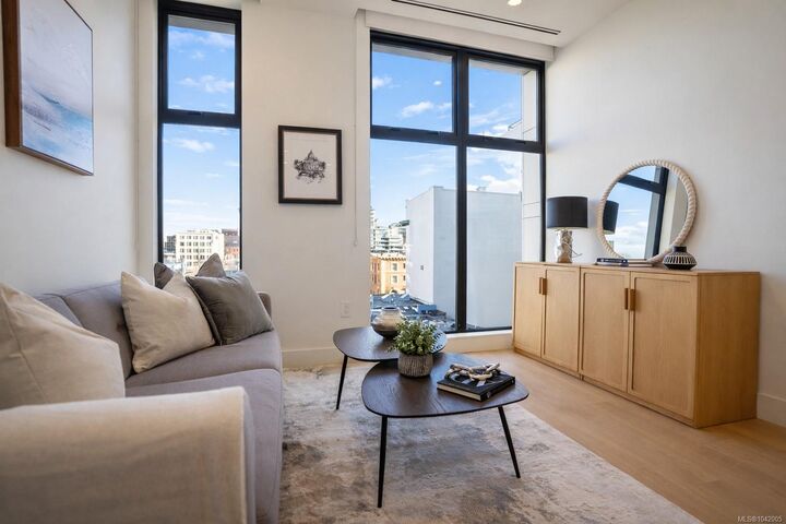 Property Photo: 888 Government St #503 BC V8W 0G5