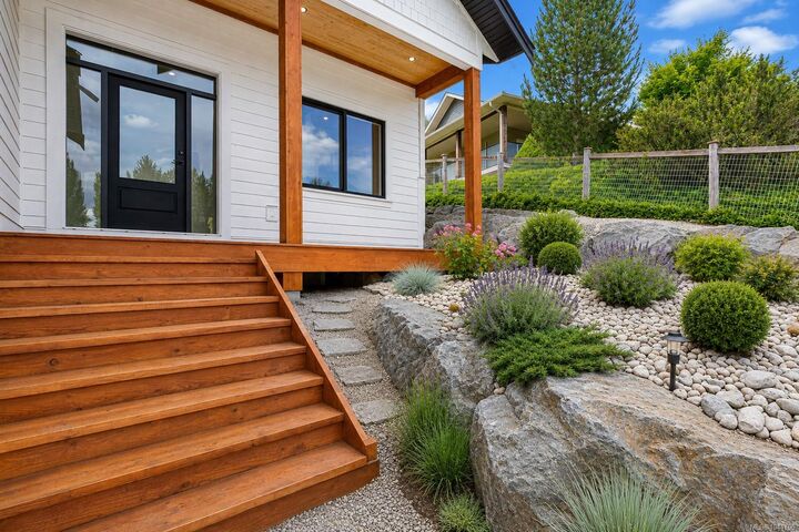 464 Mountain View Dr — photo 1