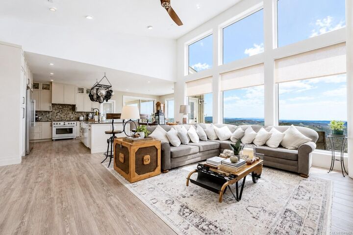 Property Photo: 4030 Ridgeline Dr BC V0R 2W3