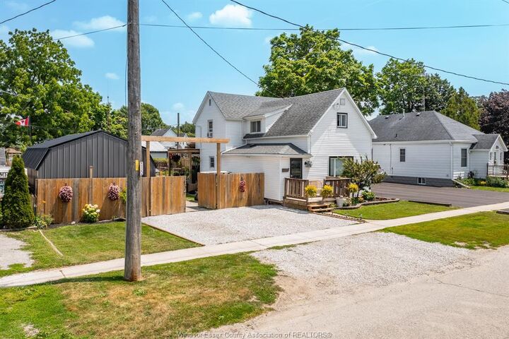 Property Photo: 31 Forhan Street ON N8A 3S4