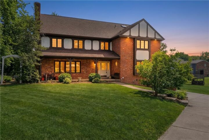 Property Photo: 17 Grant Cir PA 15057