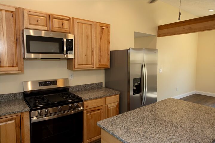 Property Photo: 387 W Wylie Ave PA 15301