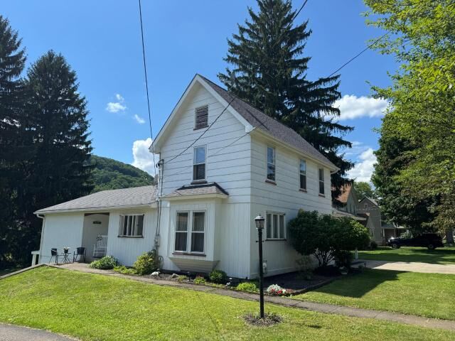 Property Photo:  617 Conewango Avenue  PA 16365 
