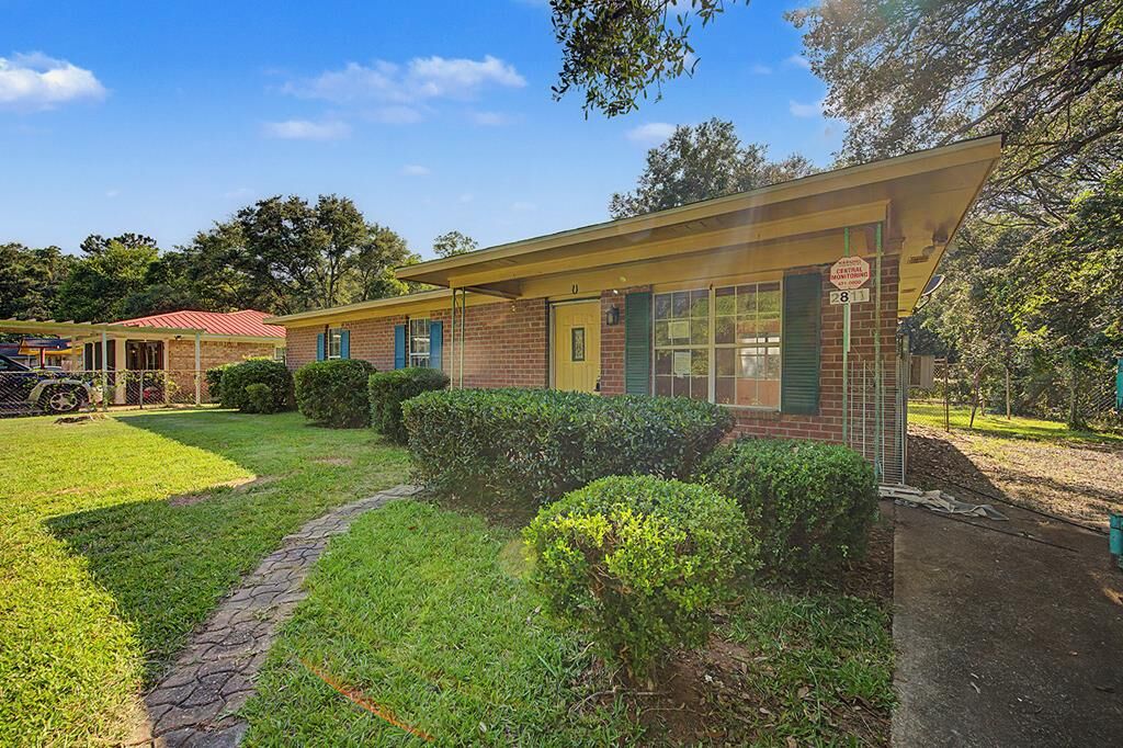 Property Photo:  2811 New Castle Ln  GA 31701 