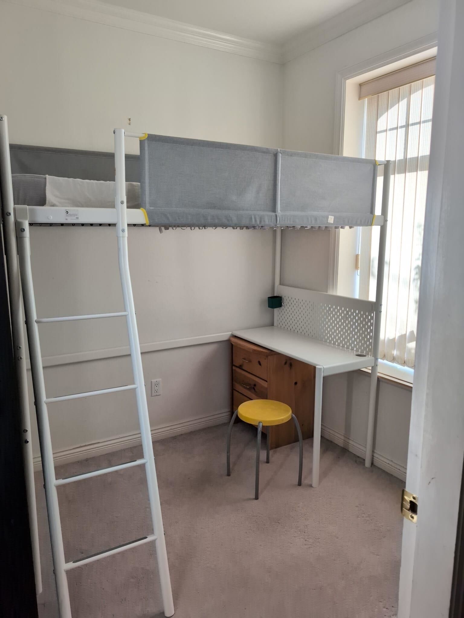 Property Photo:  4xxx Reid Street Rooms In Shared  BC V5R 3Y6 