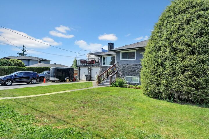 Property Photo: 430 Montgomery Street BC V3K 5G6
