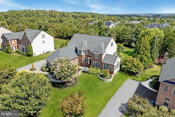 Property Photo:  22248 Val Varaita Drive  VA 20148 