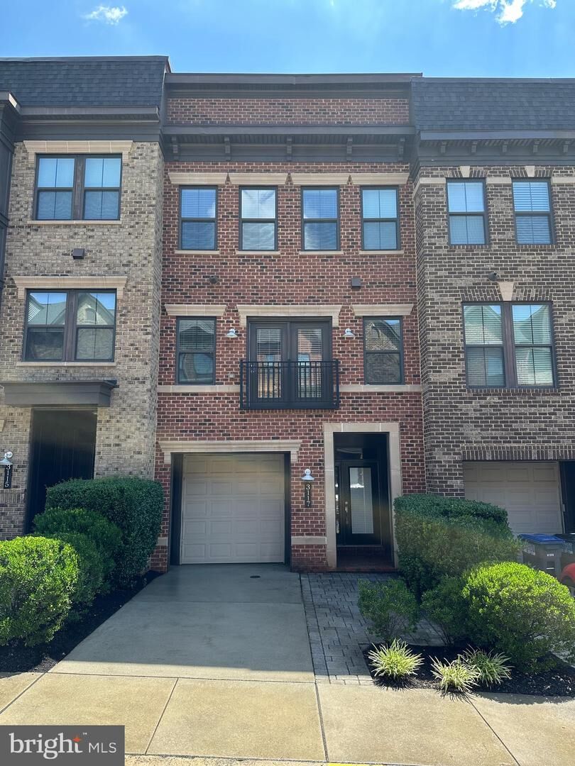 Property Photo:  3117 Sundrops Court  VA 22031 