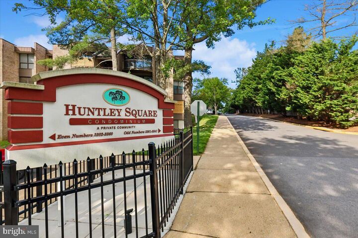 Property Photo:  3342 Huntley Square Drive T1  MD 20748 