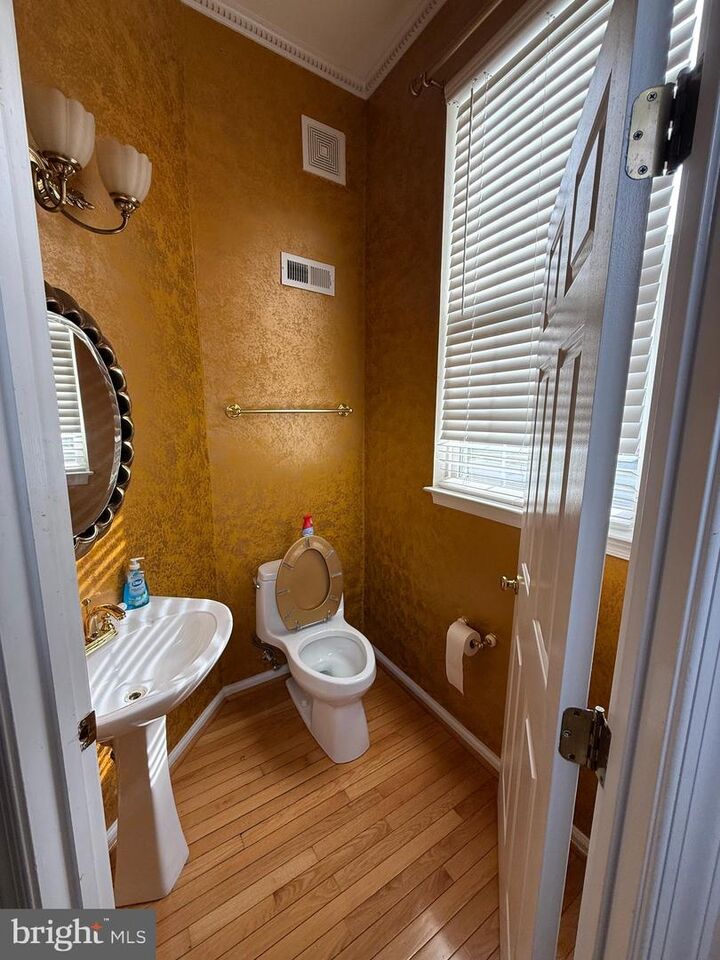 Property Photo:  9908 Greenspire Way  MD 20721 