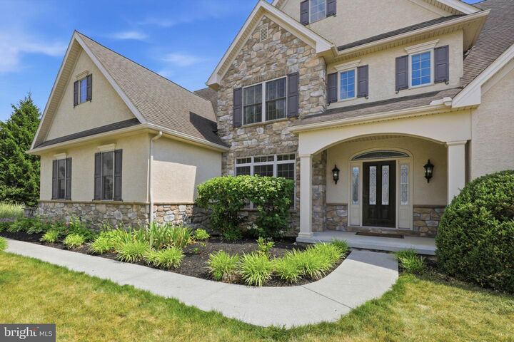Property Photo:  340 Royal Hunt Way  PA 17543 