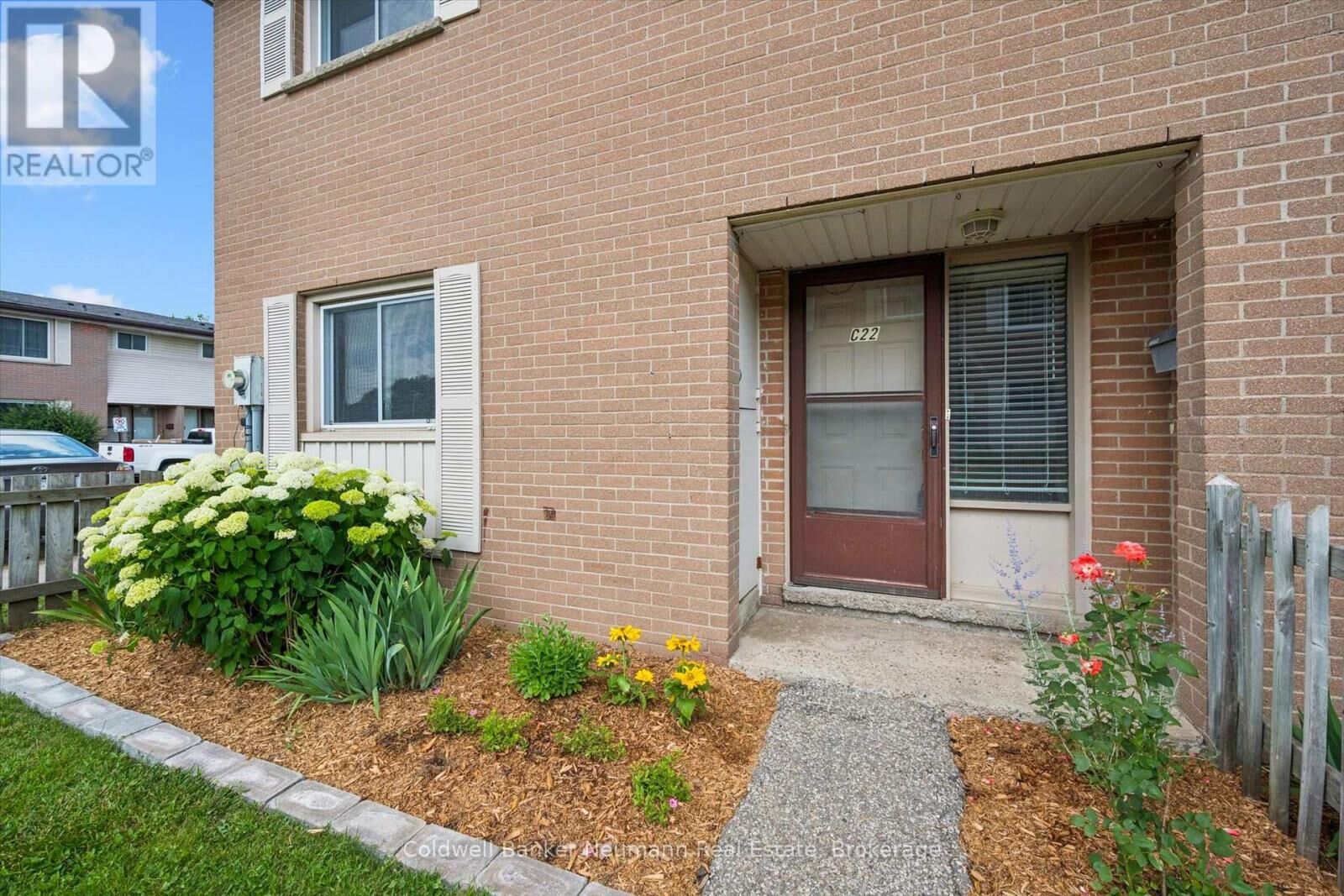 Property Photo: 427 Victoria Road North C-22 ON N1E 5J0