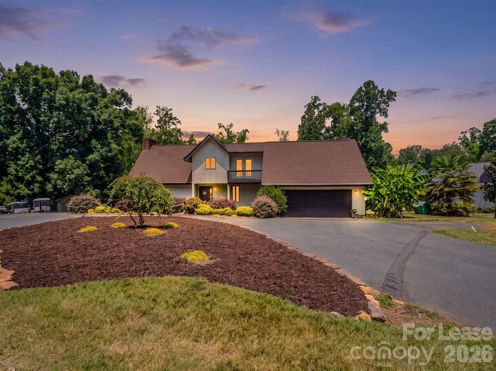 Property Photo: 256 Greenbay Road NC 28117