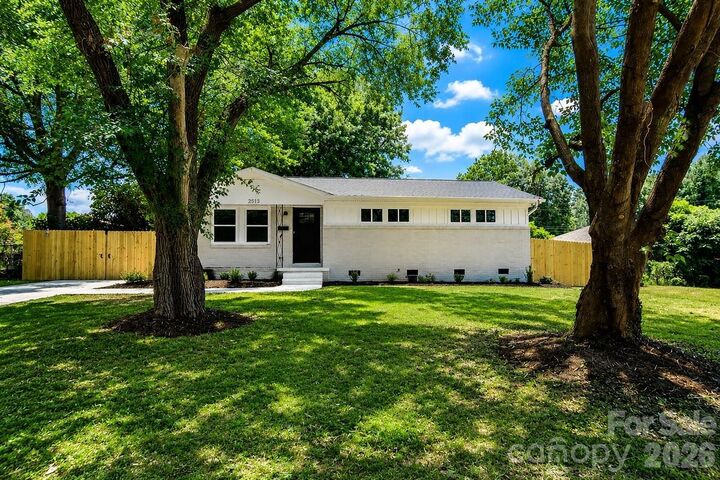 Property Photo:  2513 Westgrove Drive  NC 28208 