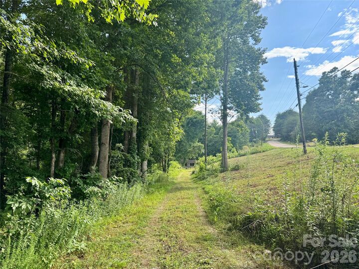 Property Photo: 2874 Huffman Road NC 28645