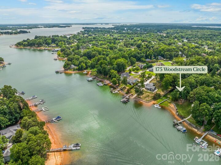 Property Photo: 175 Woodstream Circle NC 28117