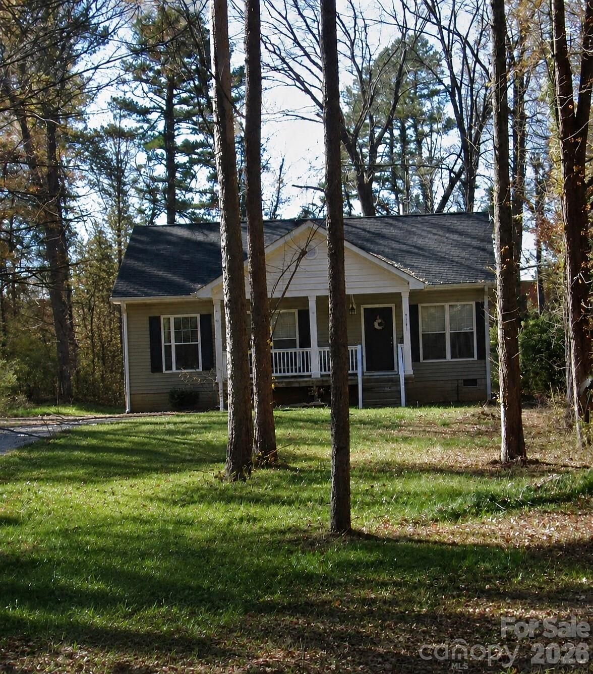 Property Photo:  316 Allen Way  NC 28079 
