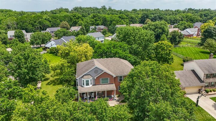 Property Photo:  9142 Knightsridge Lane  OH 45040 