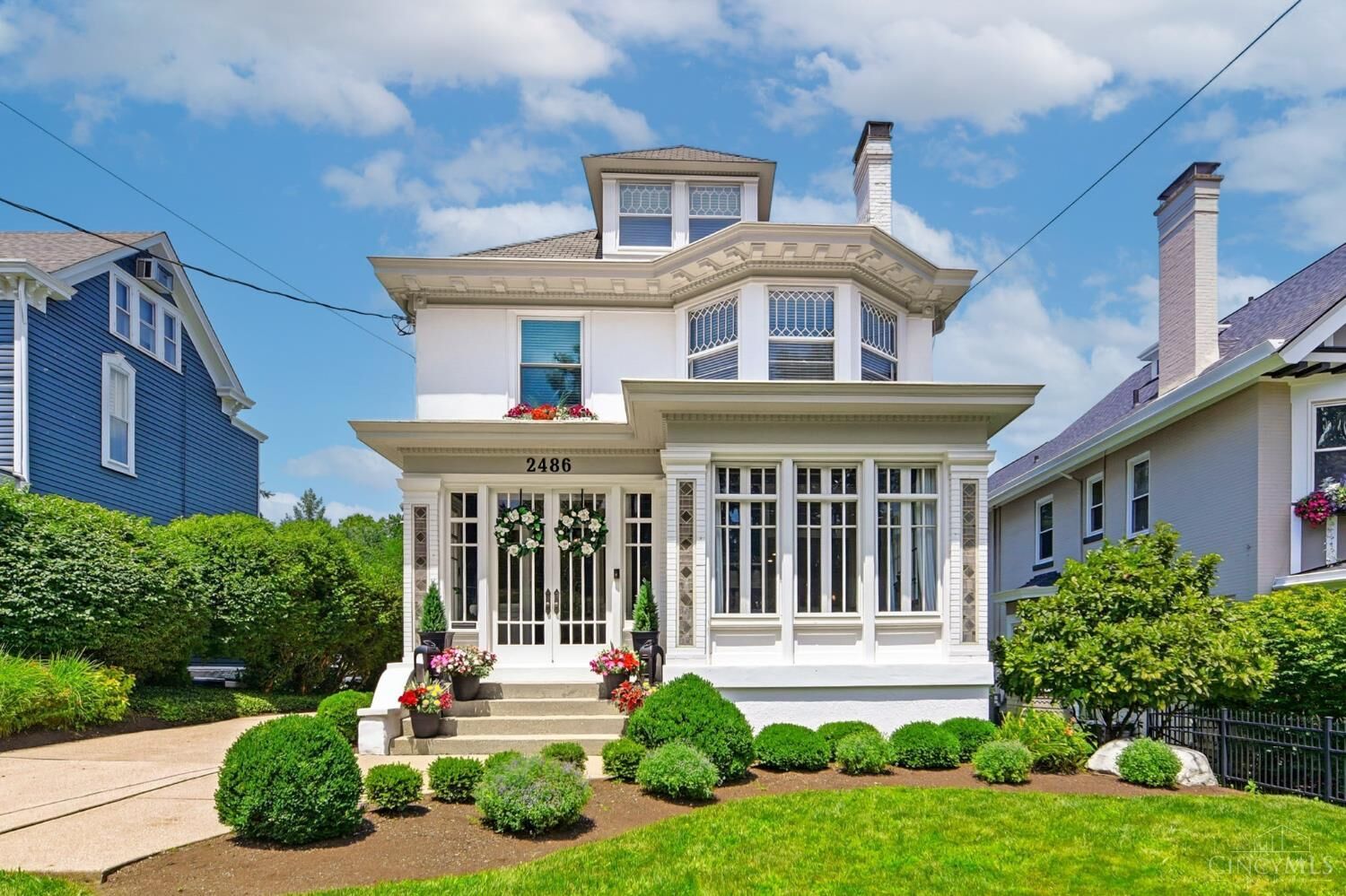 Property Photo: 2486 Observatory Avenue OH 45208