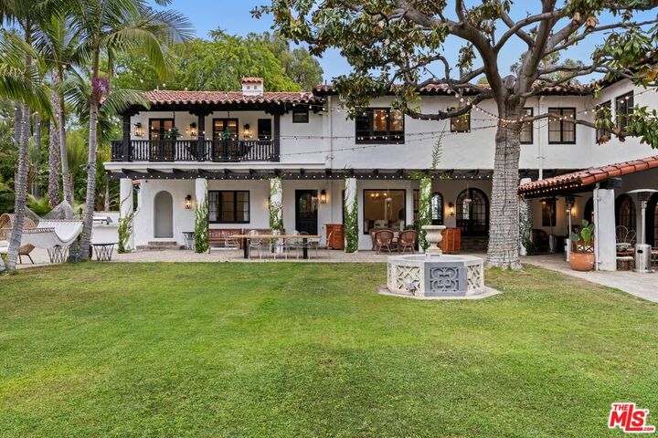 Property Photo:  9451 Sunset Blvd  CA 90210 