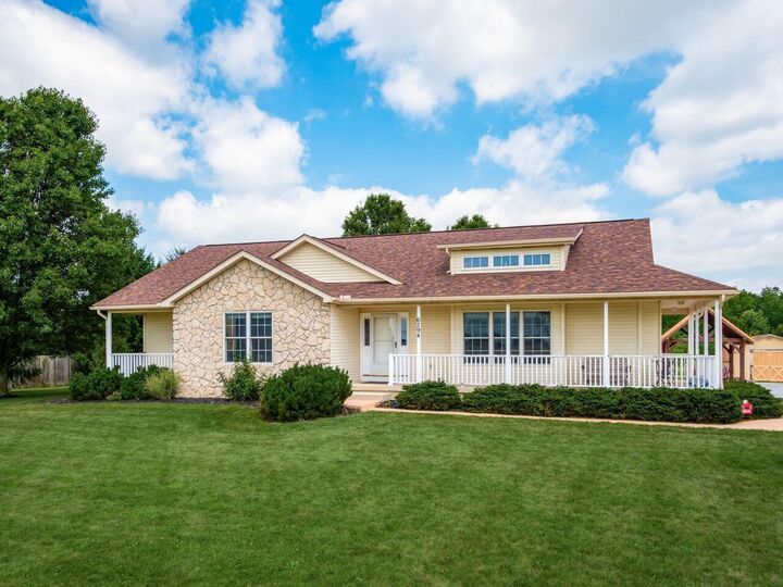 Property Photo:  6294 Mink Street Road  OH 43061 